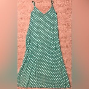 Size M polka dotted dress